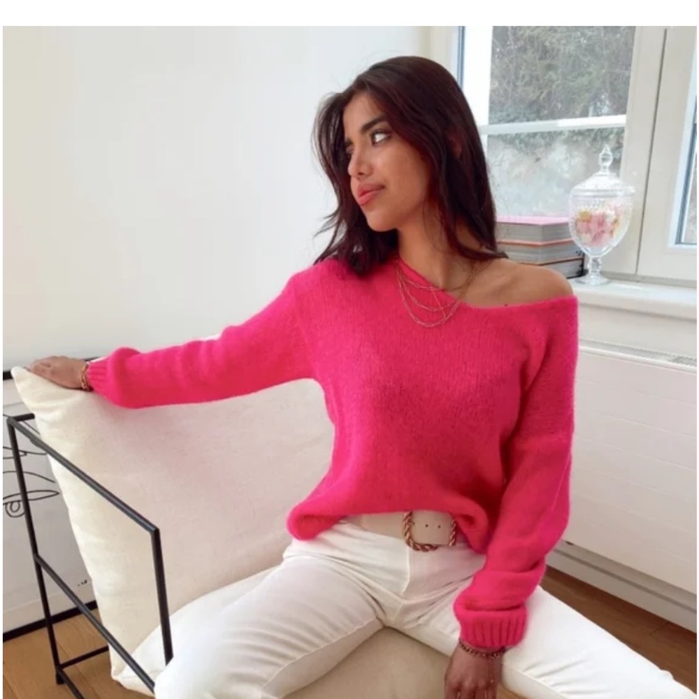 Free People Firework Pink Star Sign Slouchy Fuzzy Pullover Sweater Size Large!